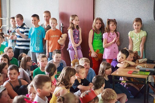 Festiwal Piosenki Dziecięce w SP nr 1 [10.05.2013] - zdjęcie #38 - eOstroleka.pl