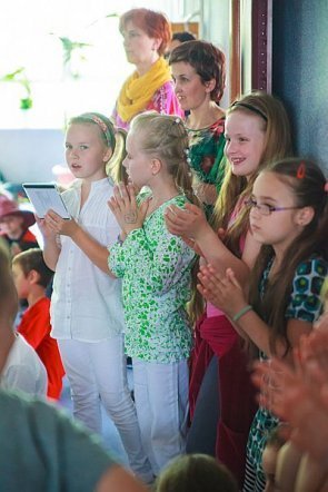 Festiwal Piosenki Dziecięce w SP nr 1 [10.05.2013] - zdjęcie #34 - eOstroleka.pl