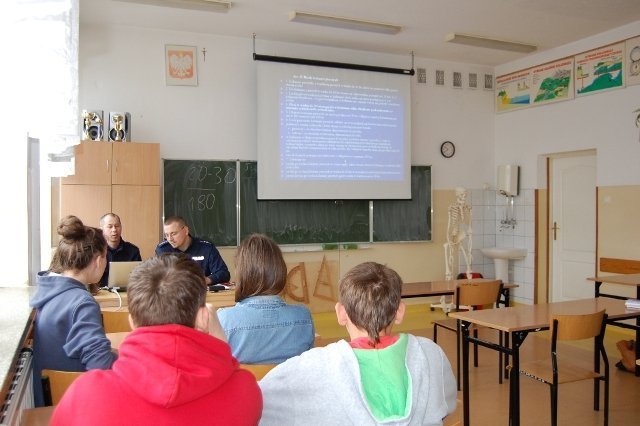 Spotkanie z policjantami w Lelisie [13.05.2013] - zdjęcie #15 - eOstroleka.pl