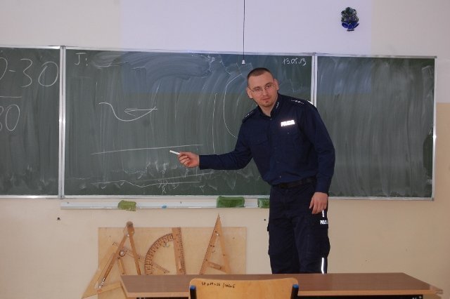 Spotkanie z policjantami w Lelisie [13.05.2013] - zdjęcie #13 - eOstroleka.pl