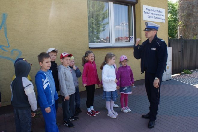 Przedszkolaki znają przepisy i potrafią je stosować [14.05.2013] - zdjęcie #5 - eOstroleka.pl