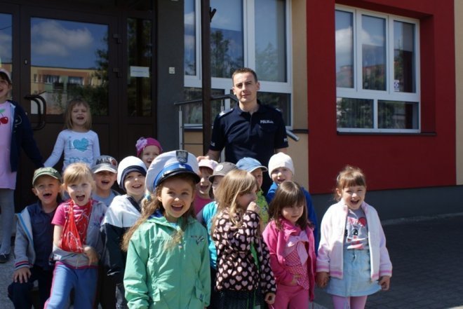 Przedszkolaki znają przepisy i potrafią je stosować [14.05.2013] - zdjęcie #6 - eOstroleka.pl