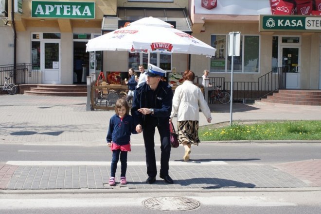 Przedszkolaki znają przepisy i potrafią je stosować [14.05.2013] - zdjęcie #8 - eOstroleka.pl