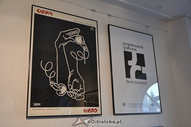 Wernisaż wystawy pt. „Plakaty” [16.05.2013] - zdjęcie #38 - eOstroleka.pl