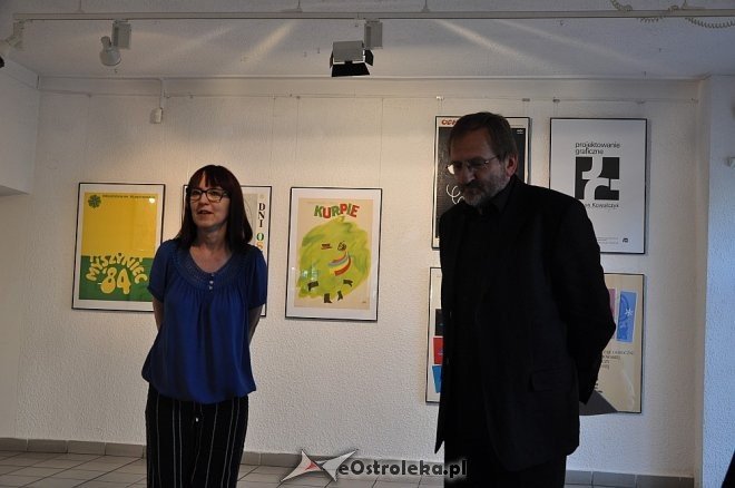 Wernisaż wystawy pt. „Plakaty” [16.05.2013] - zdjęcie #24 - eOstroleka.pl