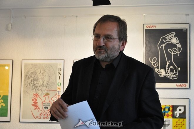 Wernisaż wystawy pt. „Plakaty” [16.05.2013] - zdjęcie #14 - eOstroleka.pl