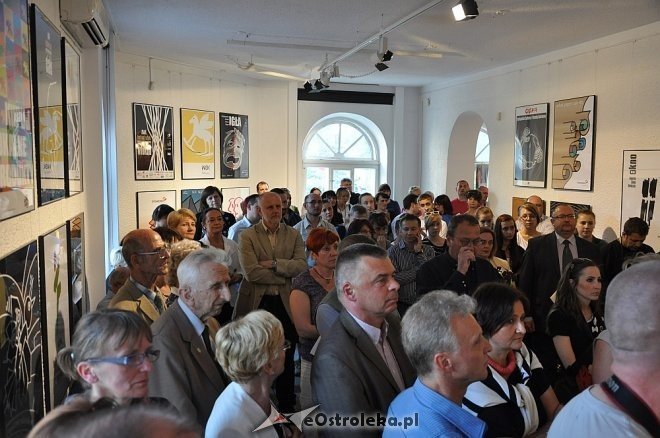 Wernisaż wystawy pt. „Plakaty” [16.05.2013] - zdjęcie #8 - eOstroleka.pl