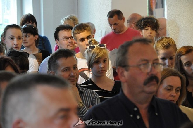 Wernisaż wystawy pt. „Plakaty” [16.05.2013] - zdjęcie #3 - eOstroleka.pl