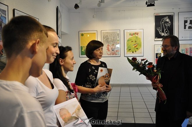Wernisaż wystawy pt. „Plakaty” [16.05.2013] - zdjęcie #29 - eOstroleka.pl