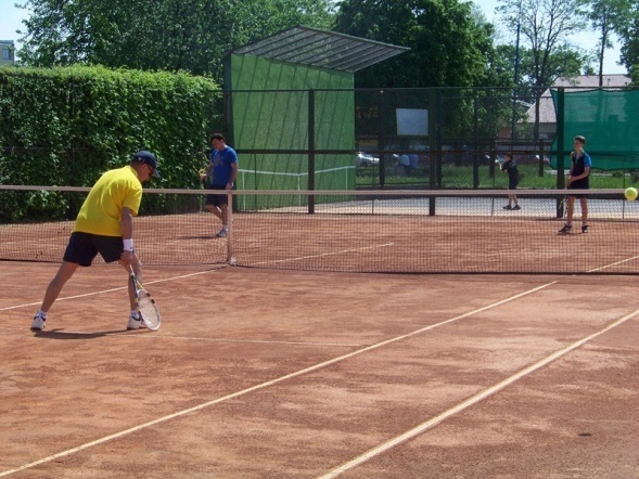 Turniej deblowy w tenisie ziemnym (18.05.2013) - zdjęcie #4 - eOstroleka.pl