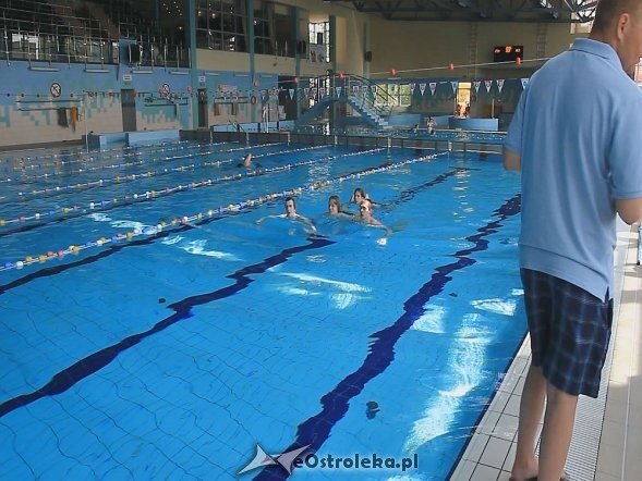 Park Wodny Aquarium: Pokaz ratownictwa wodnego dla Szkoły Promocji Zdrowia [20.05.2013] - zdjęcie #10 - eOstroleka.pl
