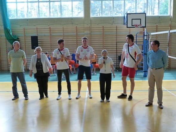 Siatkarze Energi Pekpolu odwiedzili szkolny turniej w Kadzidle (16.05.2013) - zdjęcie #28 - eOstroleka.pl
