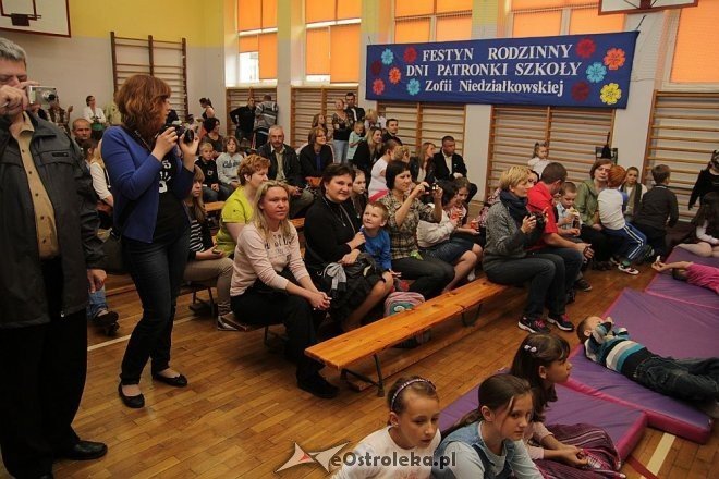 SP nr 5: Festyn rodzinny z okazji Dnia Patrona Szkoły [25.05.2013] - zdjęcie #30 - eOstroleka.pl