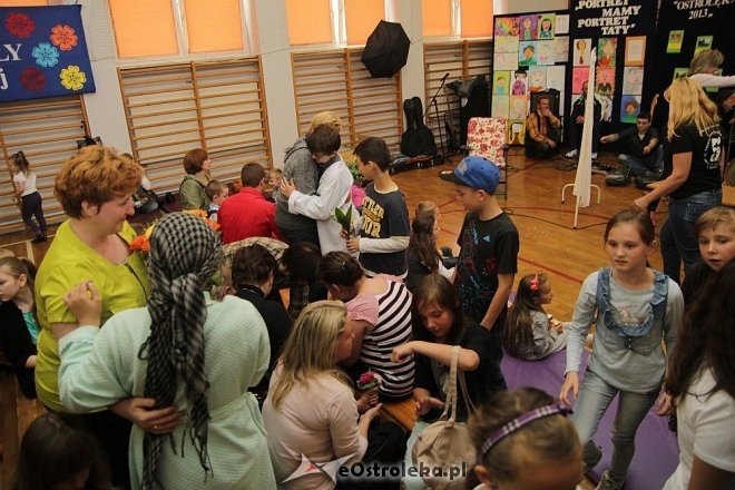 SP nr 5: Festyn rodzinny z okazji Dnia Patrona Szkoły [25.05.2013] - zdjęcie #16 - eOstroleka.pl