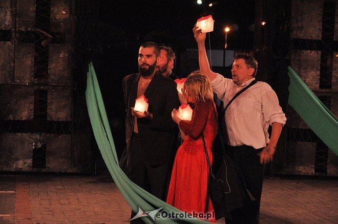 Inqbator Ruchu 2013: Teatr Biuro Podróży - „Carmen Funebre” [25.05.2013] - zdjęcie #33 - eOstroleka.pl