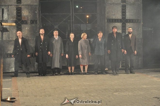 Inqbator Ruchu 2013: Teatr Biuro Podróży - „Carmen Funebre” [25.05.2013] - zdjęcie #1 - eOstroleka.pl