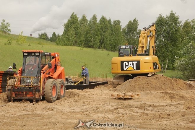Ruszyła budowa punktu selektywnej zbiórki odpadów komunalnych [25.05.2013] - zdjęcie #20 - eOstroleka.pl
