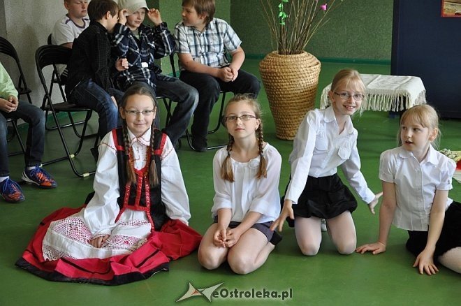 Drugi Dzień Kultury Kurpiowskiej w SP nr 10 [29.05.2013] - zdjęcie #1 - eOstroleka.pl