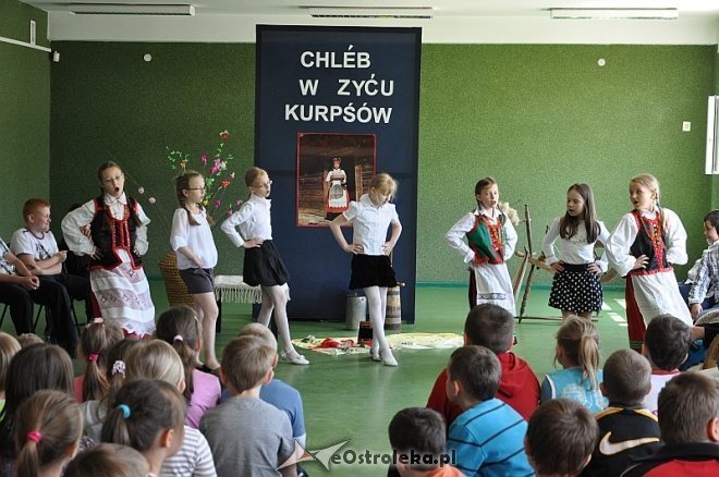 Drugi Dzień Kultury Kurpiowskiej w SP nr 10 [29.05.2013] - zdjęcie #54 - eOstroleka.pl