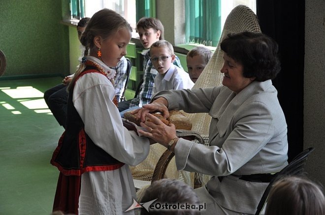 Drugi Dzień Kultury Kurpiowskiej w SP nr 10 [29.05.2013] - zdjęcie #14 - eOstroleka.pl