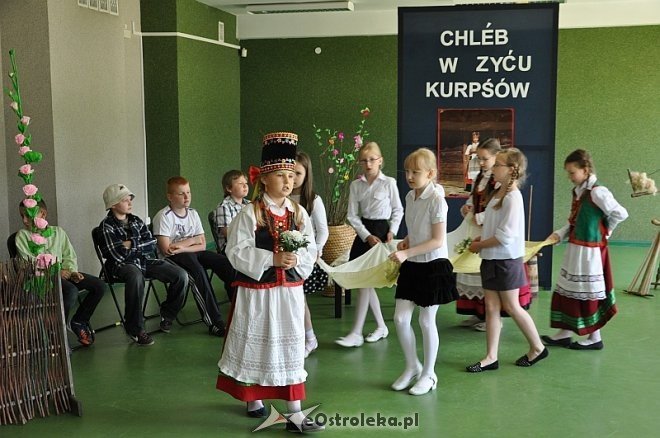 Drugi Dzień Kultury Kurpiowskiej w SP nr 10 [29.05.2013] - zdjęcie #6 - eOstroleka.pl