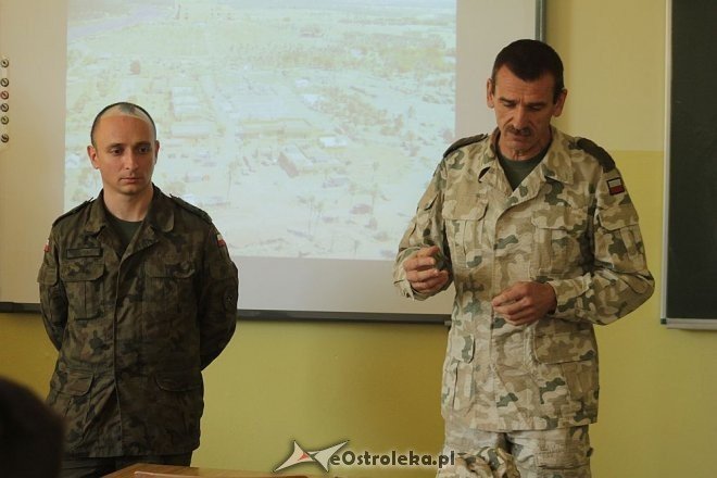 Spotkanie z weteranami w ZSZ nr 2 [29,05,2013] - zdjęcie #5 - eOstroleka.pl