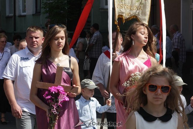 Boże Ciało - procesja w sanktuarium pw. św. Antoniego Padewskiego [30.05.2013] - zdjęcie #14 - eOstroleka.pl