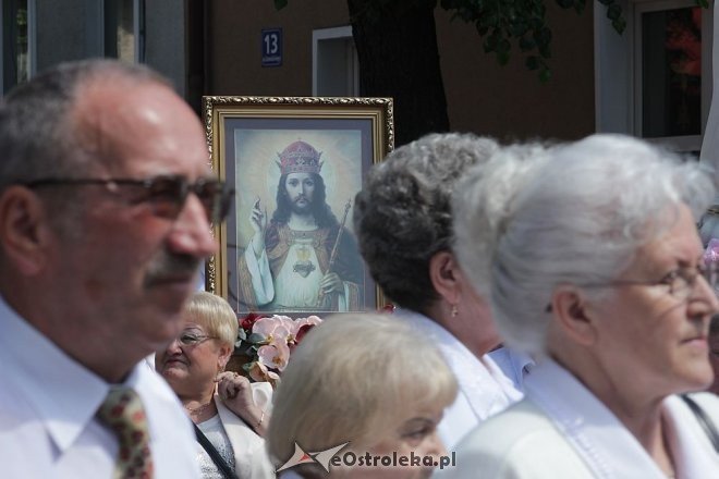 Boże Ciało - procesja w sanktuarium pw. św. Antoniego Padewskiego [30.05.2013] - zdjęcie #20 - eOstroleka.pl