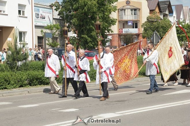 Boże Ciało - procesja w sanktuarium pw. św. Antoniego Padewskiego [30.05.2013] - zdjęcie #41 - eOstroleka.pl