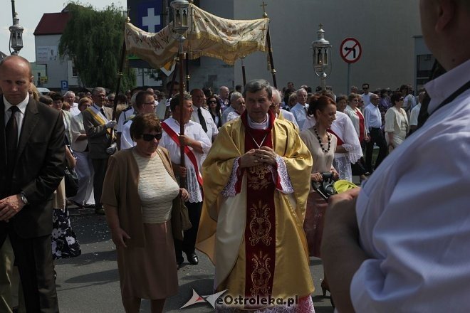 Boże Ciało - procesja w sanktuarium pw. św. Antoniego Padewskiego [30.05.2013] - zdjęcie #66 - eOstroleka.pl