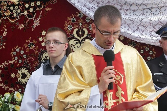 Boże Ciało - procesja w sanktuarium pw. św. Antoniego Padewskiego [30.05.2013] - zdjęcie #72 - eOstroleka.pl