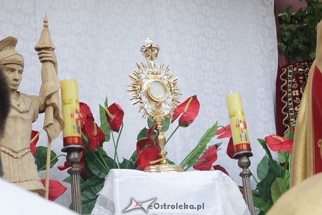 Boże Ciało - procesja w sanktuarium pw. św. Antoniego Padewskiego [30.05.2013] - zdjęcie #77 - eOstroleka.pl