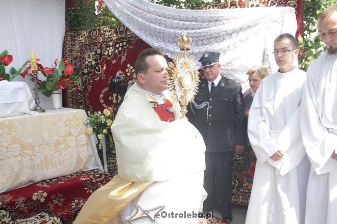 Boże Ciało - procesja w sanktuarium pw. św. Antoniego Padewskiego [30.05.2013] - zdjęcie #34 - eOstroleka.pl