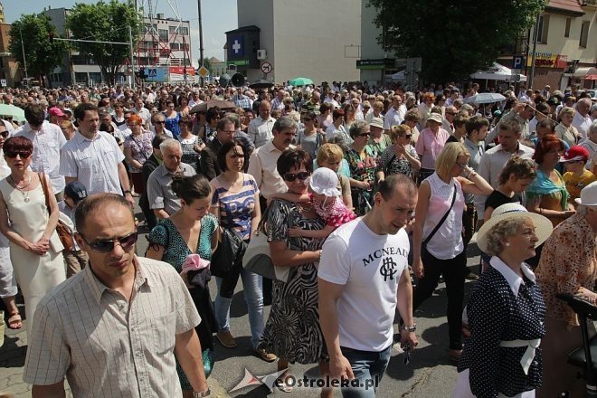 Boże Ciało - procesja w sanktuarium pw. św. Antoniego Padewskiego [30.05.2013] - zdjęcie #84 - eOstroleka.pl