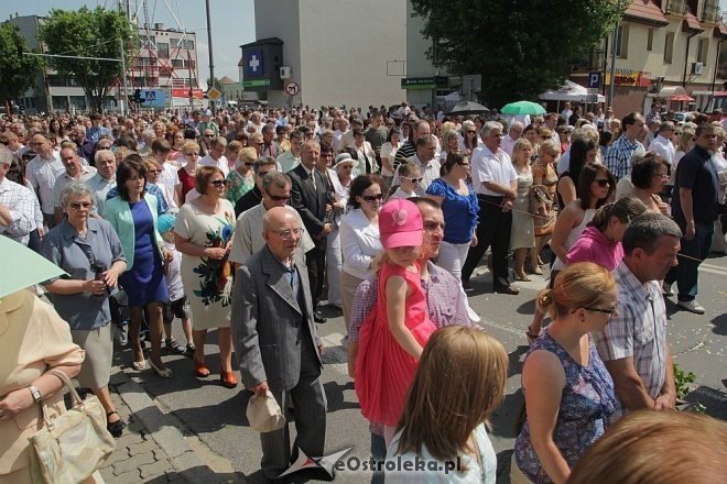 Boże Ciało - procesja w sanktuarium pw. św. Antoniego Padewskiego [30.05.2013] - zdjęcie #87 - eOstroleka.pl