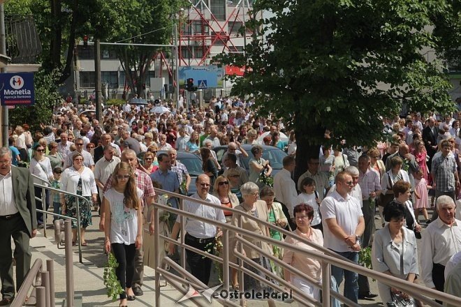 Boże Ciało - procesja w sanktuarium pw. św. Antoniego Padewskiego [30.05.2013] - zdjęcie #95 - eOstroleka.pl