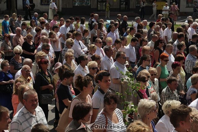 Boże Ciało - procesja w sanktuarium pw. św. Antoniego Padewskiego [30.05.2013] - zdjęcie #100 - eOstroleka.pl