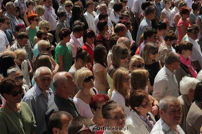 Boże Ciało - procesja w sanktuarium pw. św. Antoniego Padewskiego [30.05.2013] - zdjęcie #101 - eOstroleka.pl