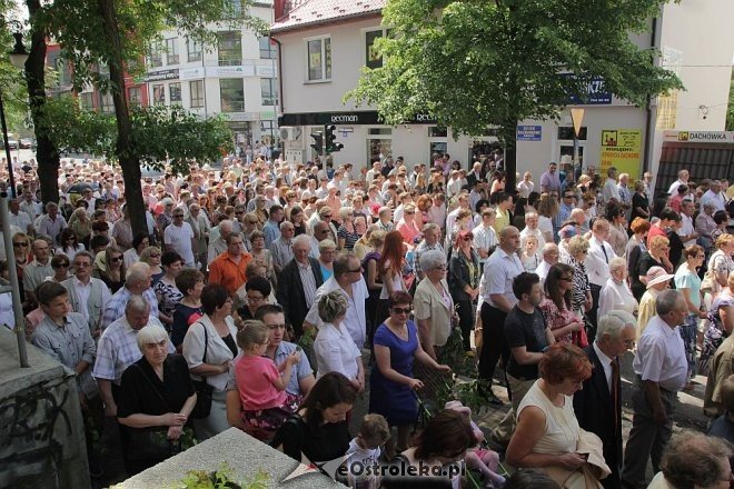 Boże Ciało - procesja w sanktuarium pw. św. Antoniego Padewskiego [30.05.2013] - zdjęcie #109 - eOstroleka.pl