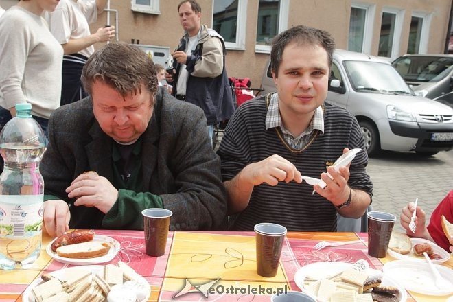 Dzień Dziecka stowarzyszenia Pomocna Dłoń [01.06.2013] - zdjęcie #15 - eOstroleka.pl