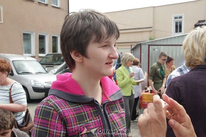 Dzień Dziecka stowarzyszenia Pomocna Dłoń [01.06.2013] - zdjęcie #12 - eOstroleka.pl