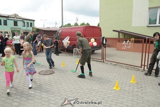 Dzień Dziecka stowarzyszenia Pomocna Dłoń [01.06.2013] - zdjęcie #2 - eOstroleka.pl