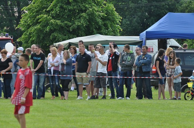 Gwiazdy Telewizji vs KS ORZ Goworowo [02.06.2013] - zdjęcie #81 - eOstroleka.pl