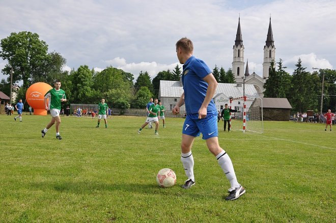 Gwiazdy Telewizji vs KS ORZ Goworowo [02.06.2013] - zdjęcie #37 - eOstroleka.pl