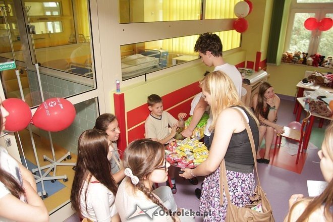 Dzień Dziecka w ostrołęckim szpitalu [03.06.2013] - zdjęcie #6 - eOstroleka.pl