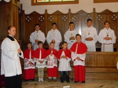 Parafia Zbawiciela Świata: Nowi Ministranci, Lektorzy i Ceremoniarze - zdjęcie #4 - eOstroleka.pl