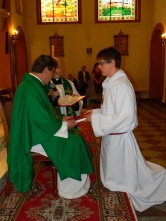 Parafia Zbawiciela Świata: Nowi Ministranci, Lektorzy i Ceremoniarze - zdjęcie #13 - eOstroleka.pl