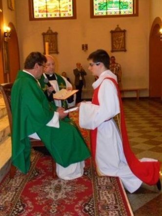 Parafia Zbawiciela Świata: Nowi Ministranci, Lektorzy i Ceremoniarze - zdjęcie #4 - eOstroleka.pl