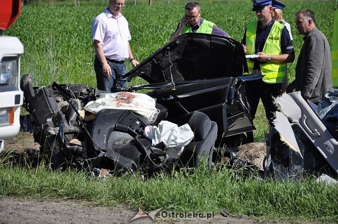 Czernie: Tragiczny wypadek. Nie żyje pięć osób [13.06.2013] - zdjęcie #12 - eOstroleka.pl