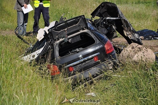 Czernie: Tragiczny wypadek. Nie żyje pięć osób [13.06.2013] - zdjęcie #14 - eOstroleka.pl